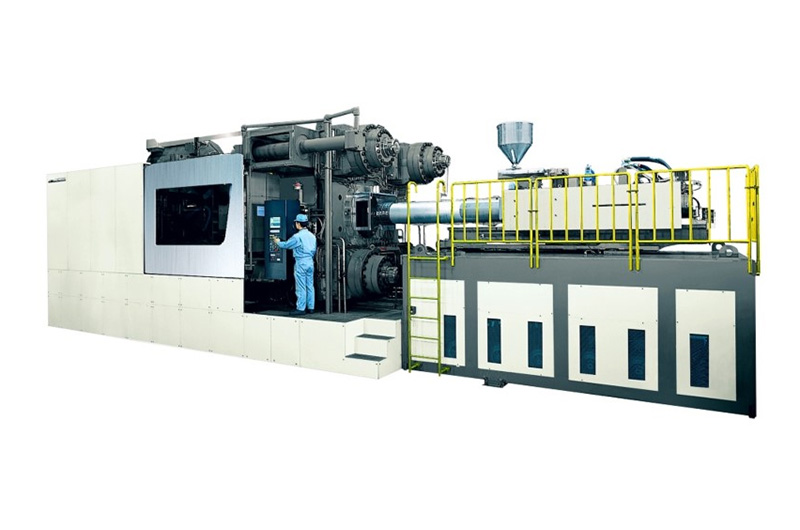 射出プレス成形機<