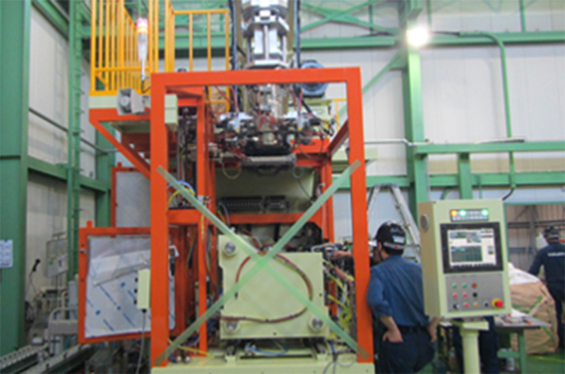 バッグインボックスおよびバッグインバッグ成形機<